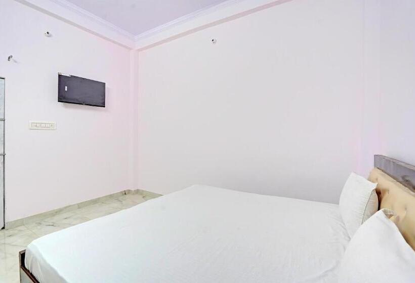 اتاق کلاسیک سه تخته, Oyo Hotel Classic Villa