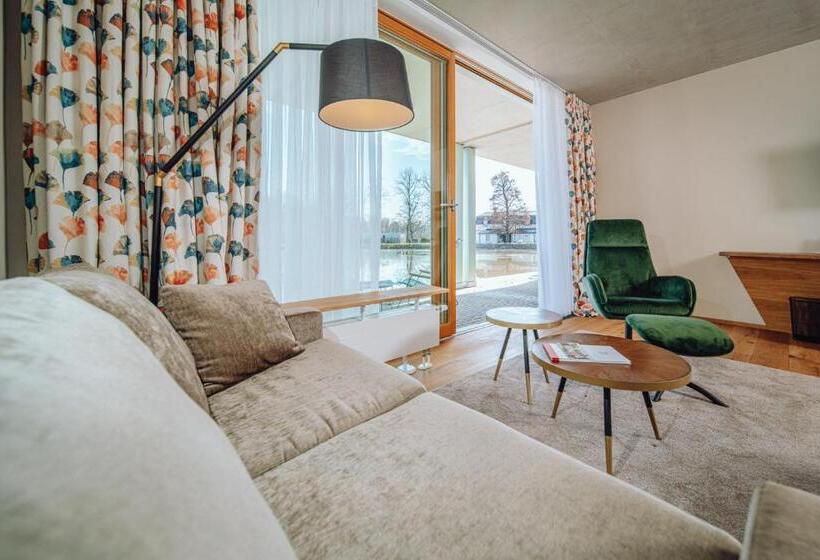 Номер Deluxe с Балконом, Pałac Pakoszów Schlosshotel Wernersdorf
