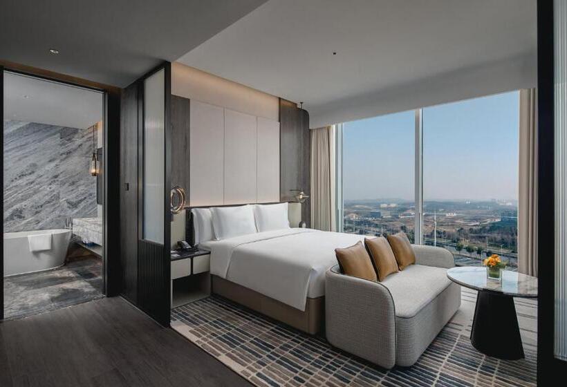Люкс Кровать Кинг, Crowne Plaza Ezhou, An Ihg