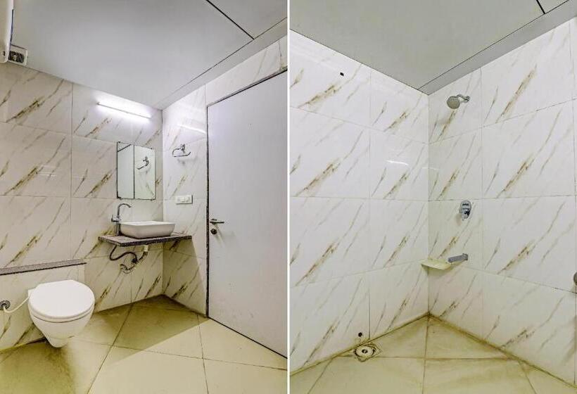 Номер Стандарт, Oyo Rishta And Jahan Banquet And Rooms