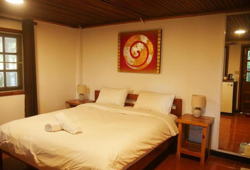 اتاق استاندارد با تخت بزرگ, Big Elk Steak House   Homestay