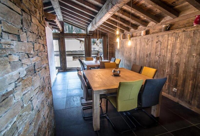 Полулюкс, Chalet L Etagne