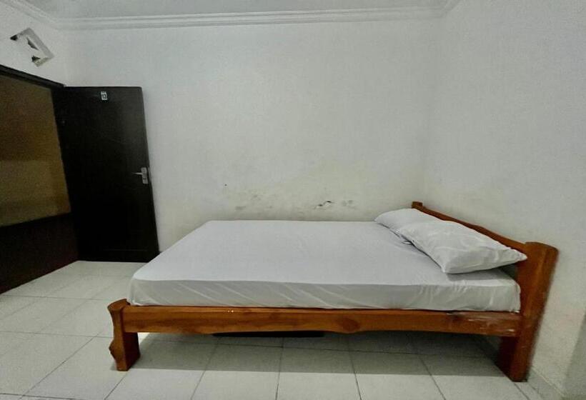 Номер Deluxe, Oyo Life 93504 Kost Krisna