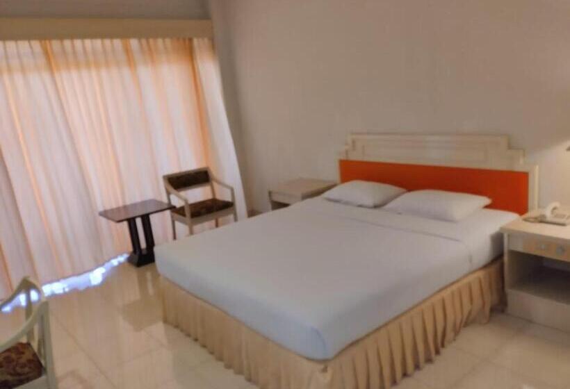 Номер Стандарт, Queen Garden Hotel Managed By Salak Hospitality
