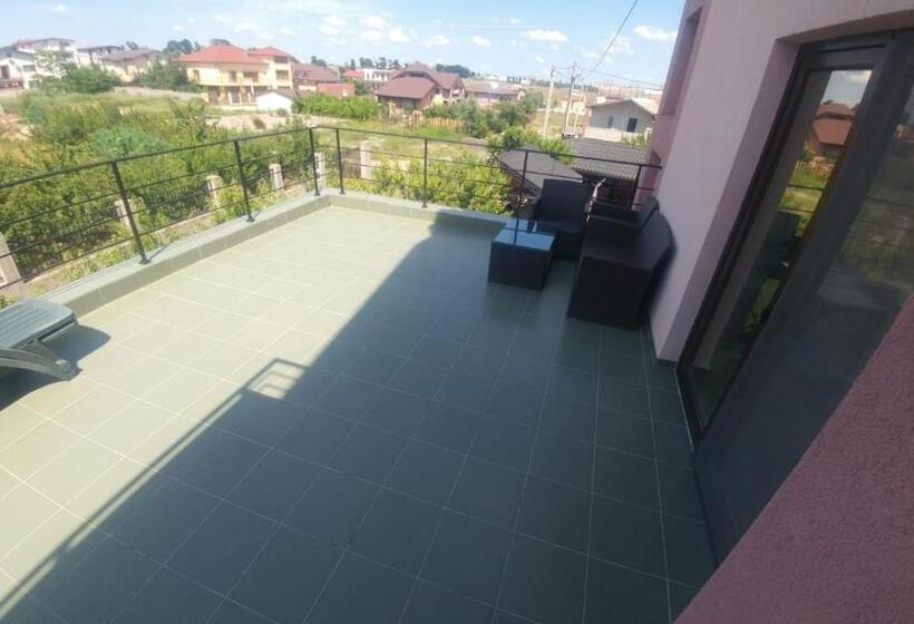 Номер Стандарт, Kys House