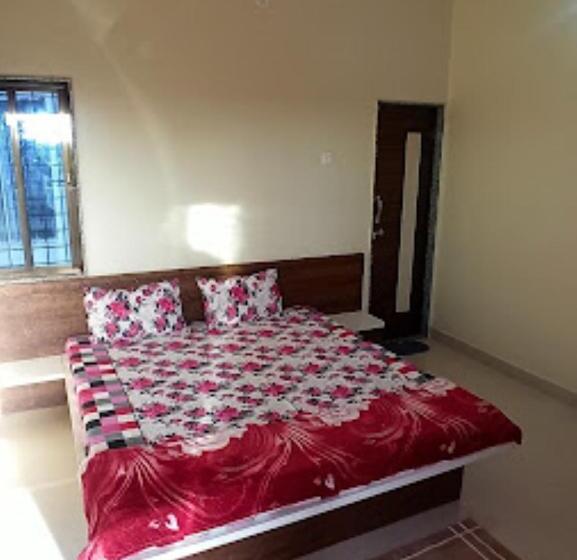 Номер Стандарт, Adiraj Palace And Lodging, Shani Shingnapur