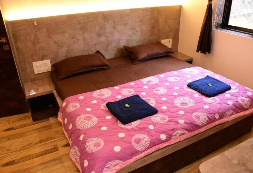 Семейный Номер, Suyog Hotel,matheran
