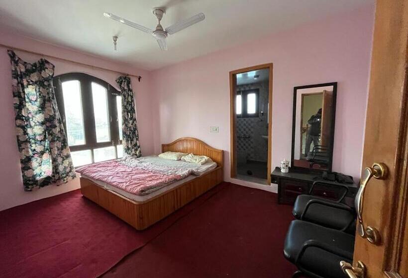 Номер Стандарт Вид на Сад, Johns Palace