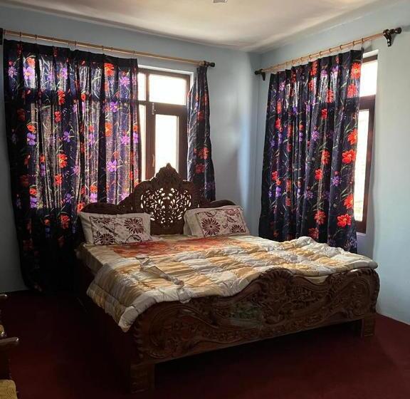 Номер Стандарт, Johns Palace