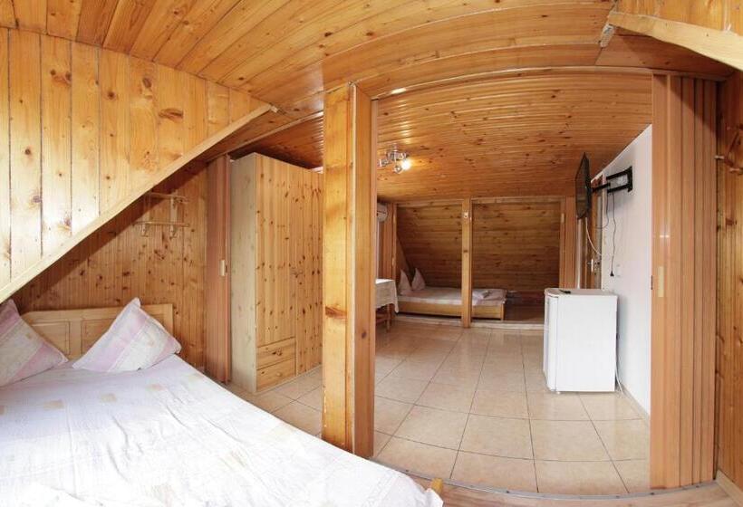 اتاق استاندارد چهار تخته, Casa Francisc