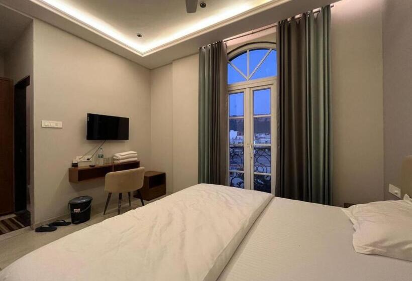 Номер Deluxe с Видом, Hari Leela Fort View Palace
