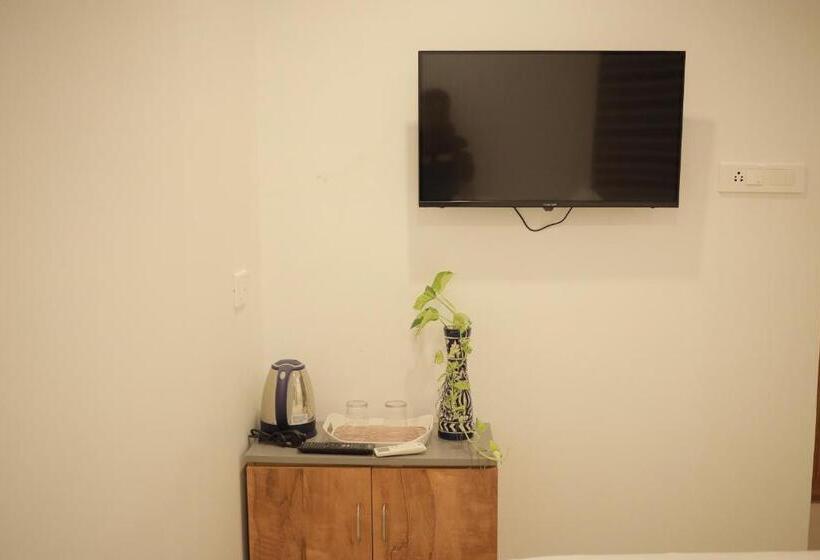 패밀리 룸, Humblebee Retreat Tattekkad
