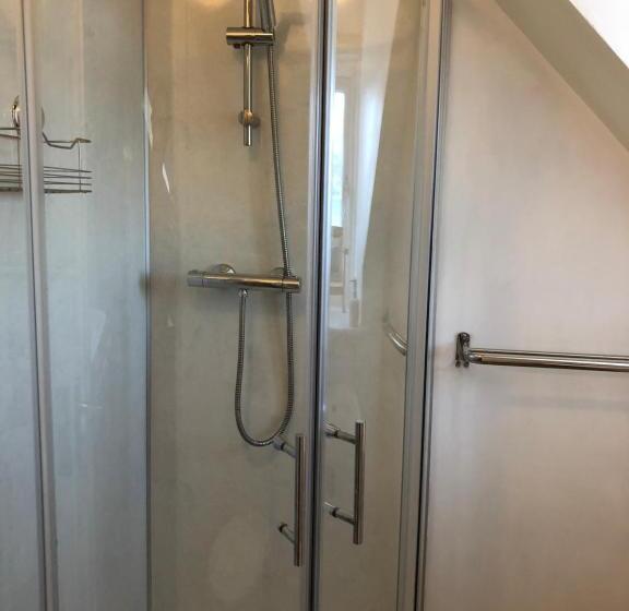 غرفة قياسية مطلّة علي البحيرة, The Old Post Office House Bnb