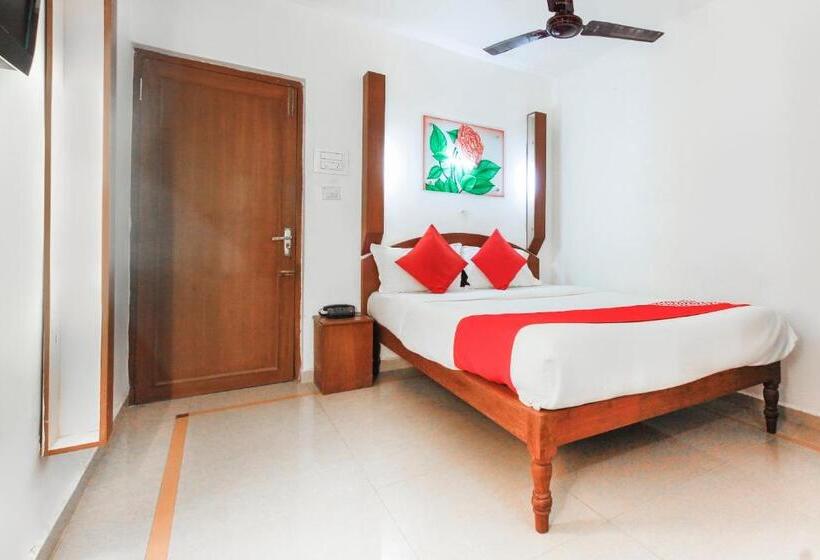 트리플 클래식 룸, Oyo R.k.s Sampath Lakshmi Lodge