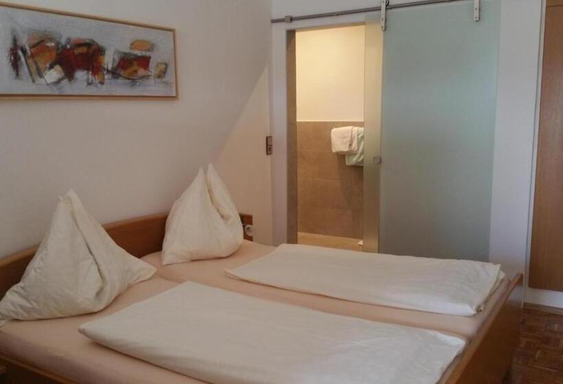 غرفة قياسية, Pension Persch