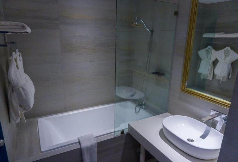 Номер Superior Кровать Кинг, Camp Netanya Resort And Spa