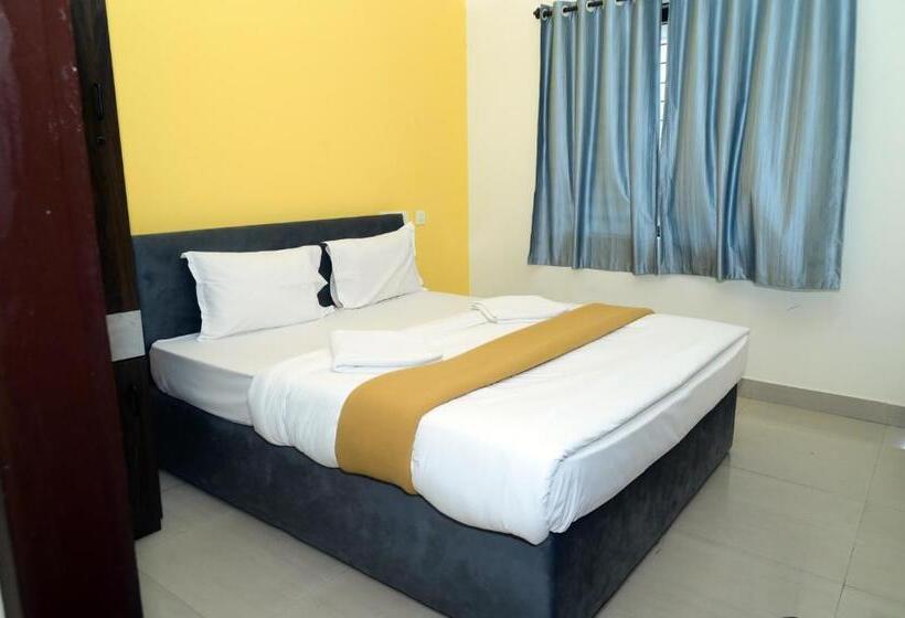 家庭间, Aradhya Inn Deralakatte