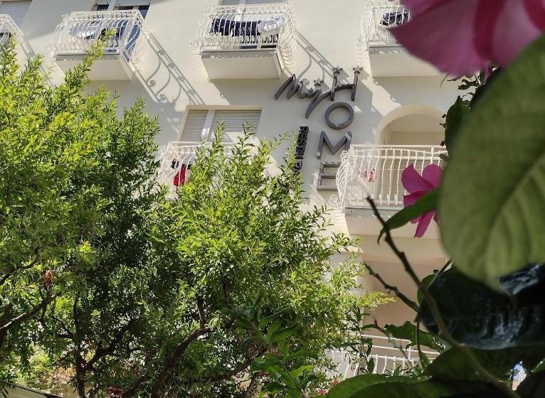 اتاق استاندارد, My Home