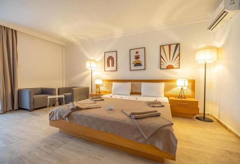 Семейный Номер, Regulus Beach Resort