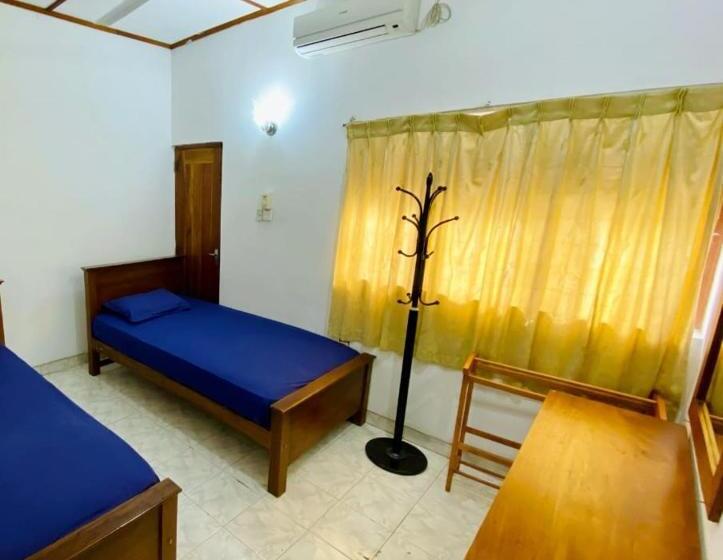 اتاق استاندارد, Punchi Walawwa Holiday Bungalow