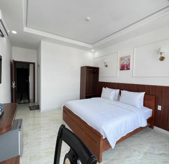 اتاق استاندارد با چشم‌انداز کوهستان, Paris Hotel Châu đốc