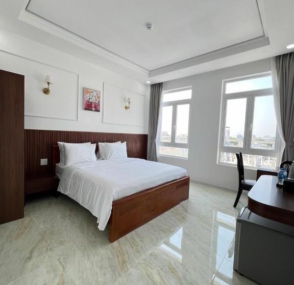 اتاق استاندارد با چشم‌انداز کوهستان, Paris Hotel Châu đốc