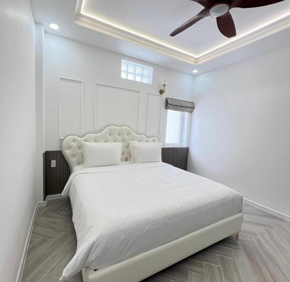 اتاق استاندارد با تخت بزرگ, Paris Hotel Châu đốc