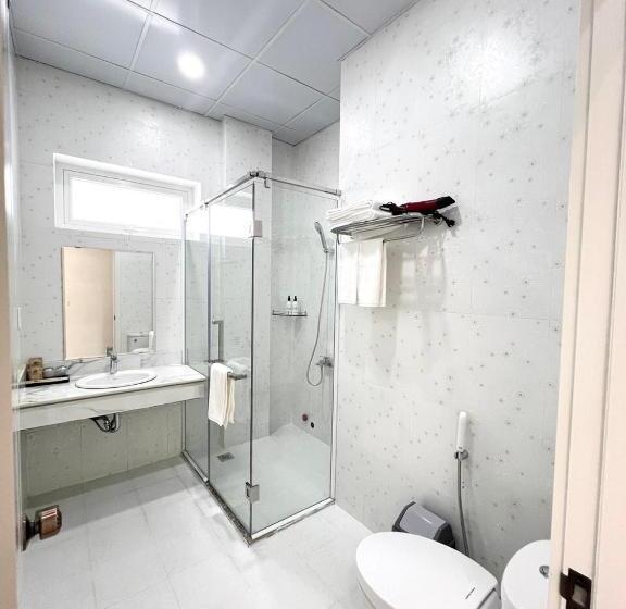 اتاق استاندارد با تخت بزرگ, Paris Hotel Châu đốc