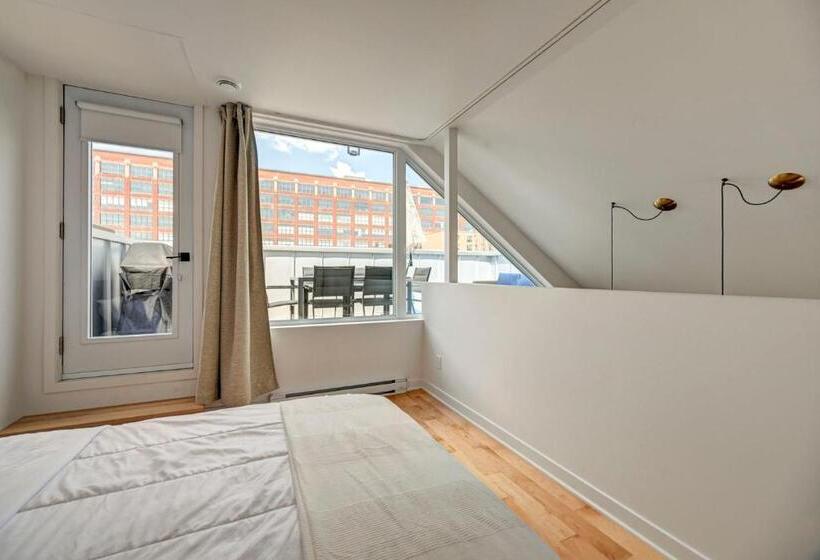 1 Bedroom Penthouse Apartment, Tripmontreal 301