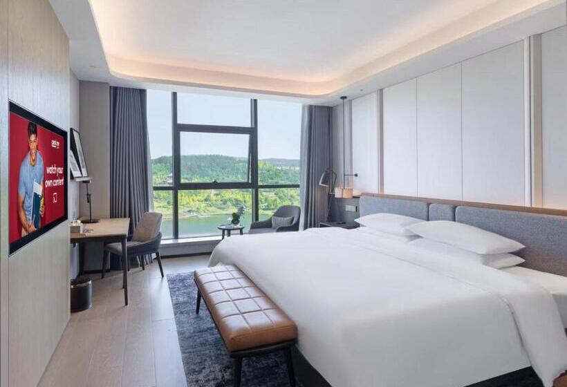 Номер Стандарт Вид на Озеро, Park Inn By Radisson Nanchong Yilong Star City Plaza