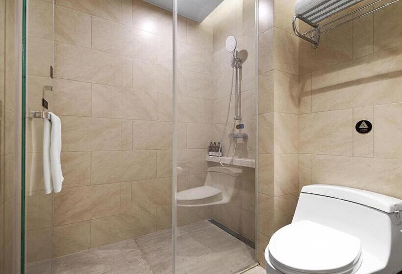 Номер Стандарт Вид на Реку, Vienna International Hotel Lanzhou Sasseur Outlets & Yellow Riverside
