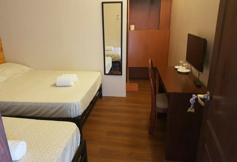 Quarto Triplo Estandar, Aliria Bed And Breakfast