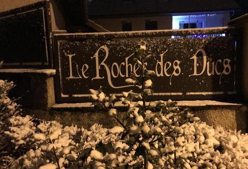 Апартаменты 2 Спальни, Le Rocher Des Ducs, Vue Sur Montagne, Abris Voitures Et Motos