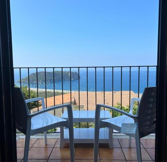Семейный Номер Вид на Море, Villa Loren
