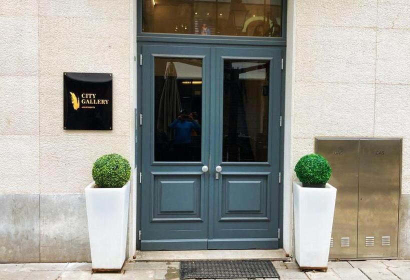 استودیوی استاندارد, City Gallery Apartments