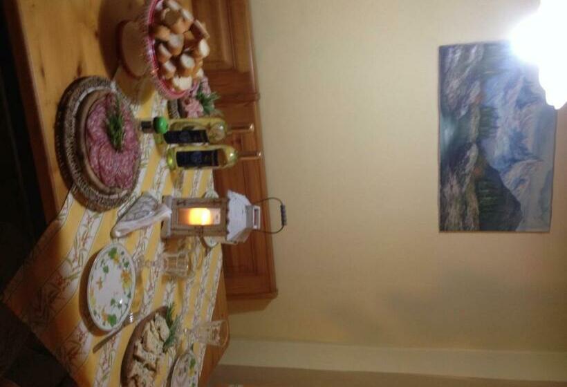 Quarto Estandar Banheiro Compartilhado, B&b Cascina Santa Gavi