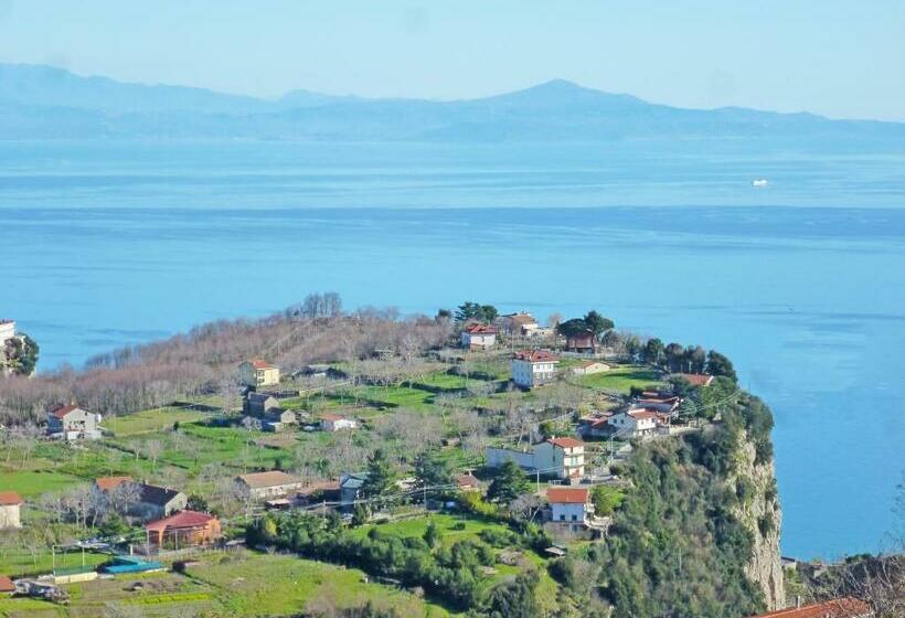 Quarto Quadruple Standart com Varanda, Valle Degli Dei