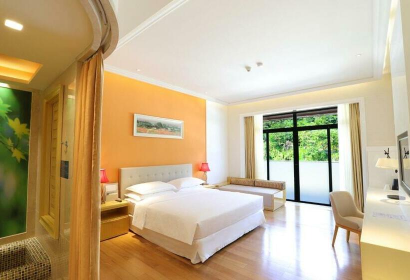 Номер Deluxe Кровать Кинг, Four Points By Sheraton Heyuan Resort