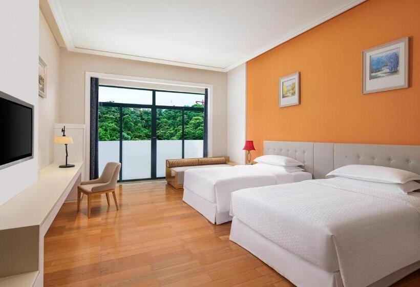 Номер Deluxe Вид на Горы, Four Points By Sheraton Heyuan Resort