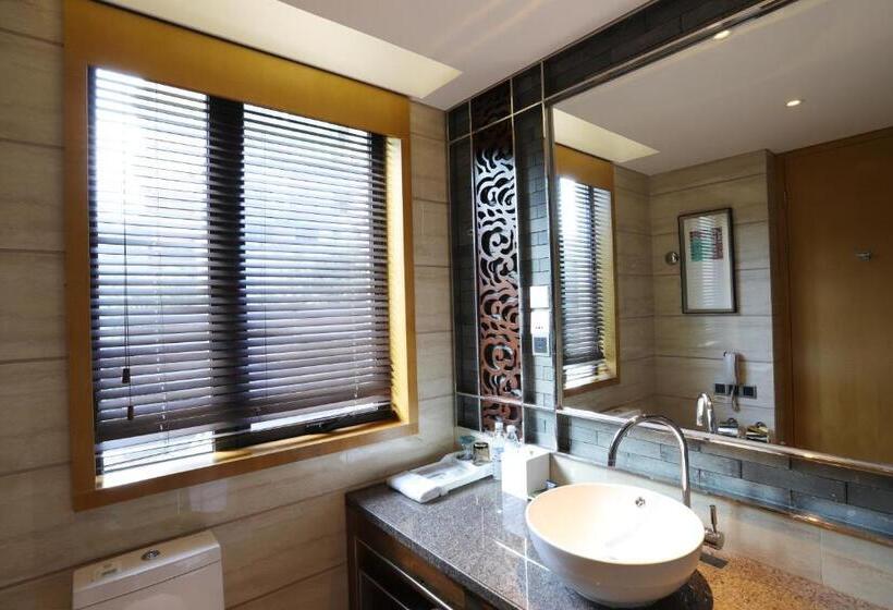 Стандартный Номер Кровать Кинг, Four Points By Sheraton Heyuan Resort