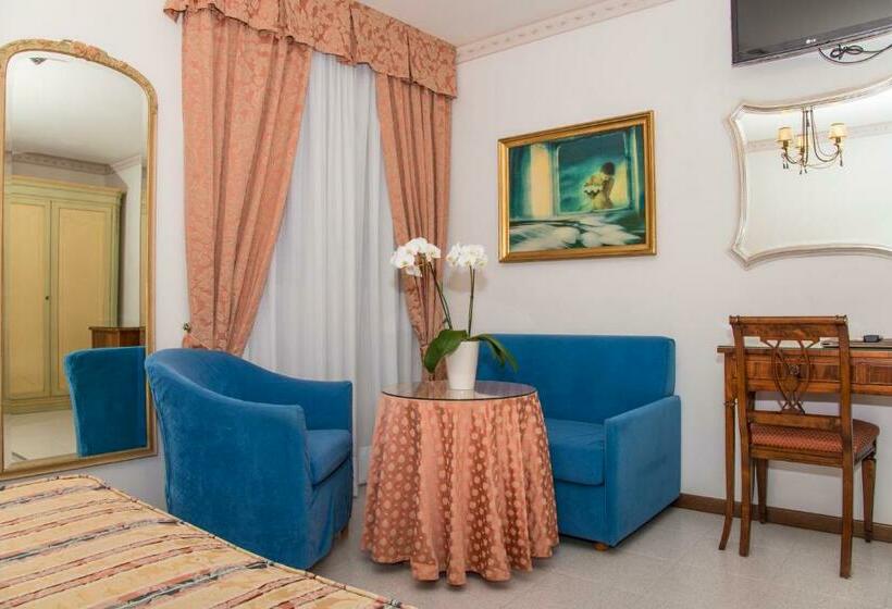 Quarto Estandar com Terraço, Miramare