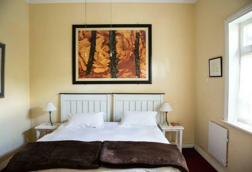 Семейный Номер, 22 Van Wijk Street Tourist Accommodation