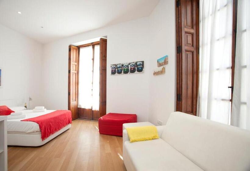 إستديو قياسى مزود بشرفة, Singularstays Plaza Del Mercado