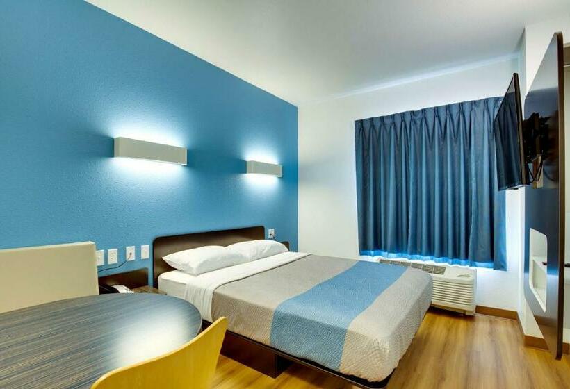 Номер Deluxe, Motel 6 Poplar Bluff, Mo