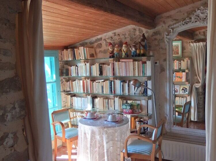 Номер Стандарт, Riverside Home Cottage