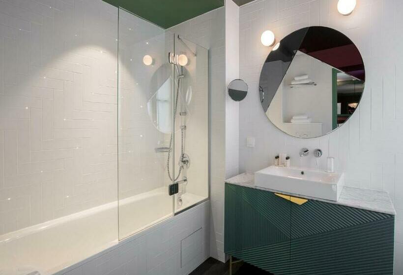 Quarto Superior, Bob