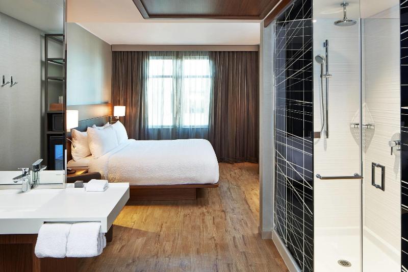 带大床的标准间, Ac Hotel By Marriott Portland Downtown, Or