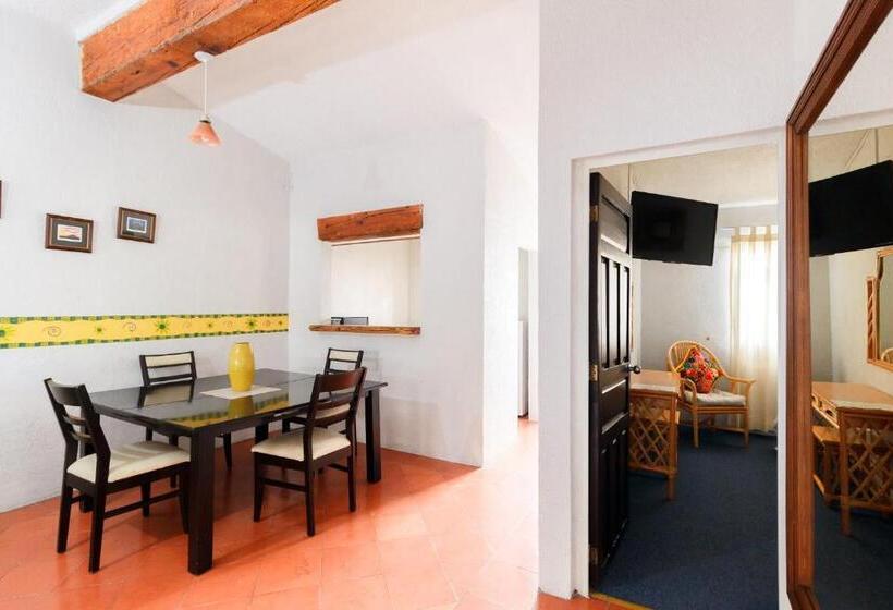 ２ベッドルームハウス, Hacienda Montesinos