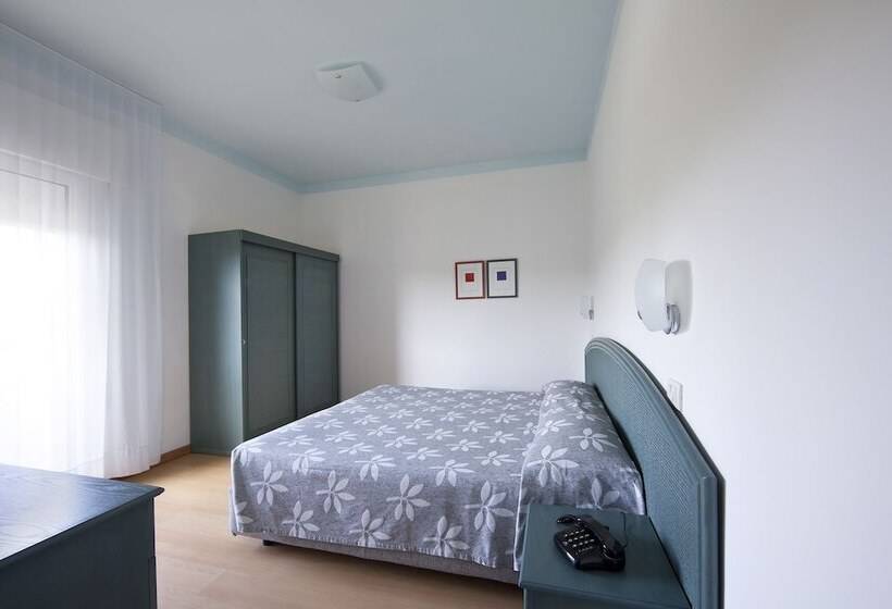 带2个卧室的公寓, Aparthotel La Pineta