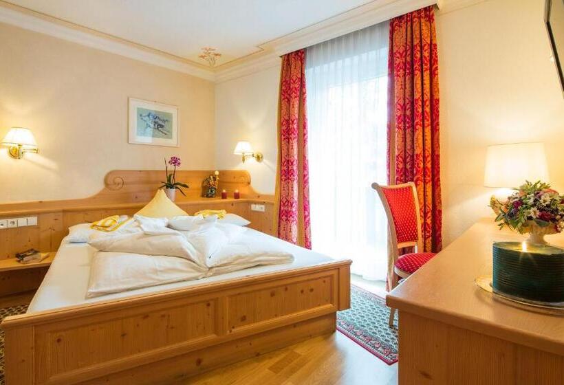 Люкс, Dolomites Wellness Hotel Savoy